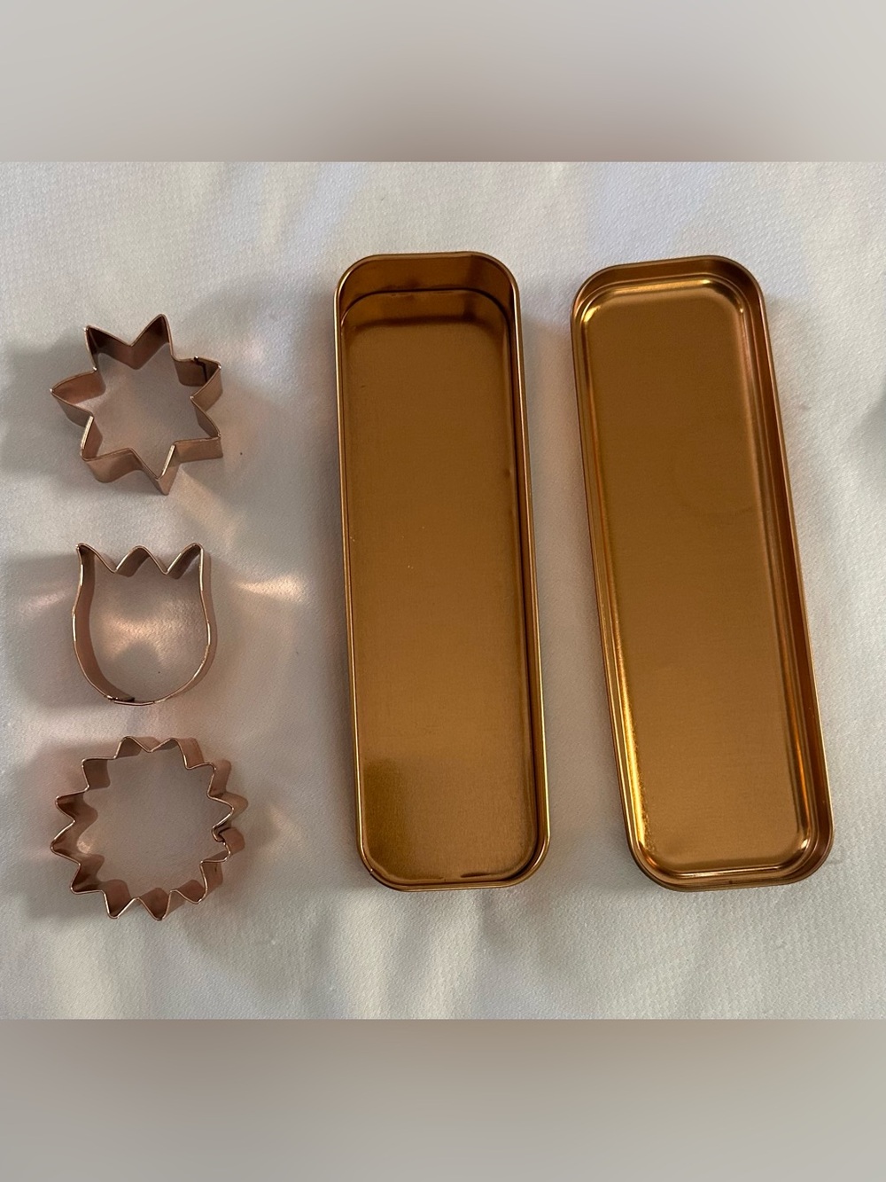 Copper tone • set of 3 cookie cutters in their own tin • brand new
